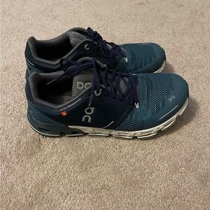 On Running Cloud Shoes